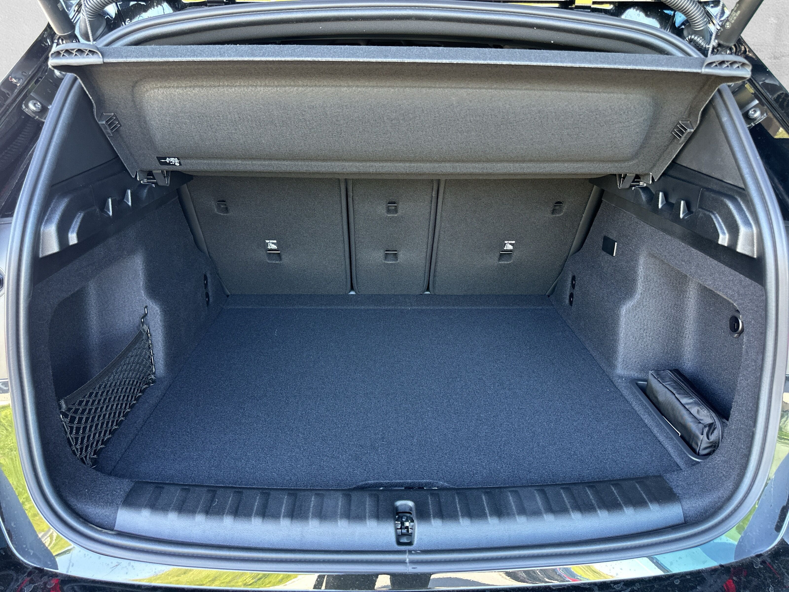 BMW iX1 xDrive 30 M Sport Pro-image-9