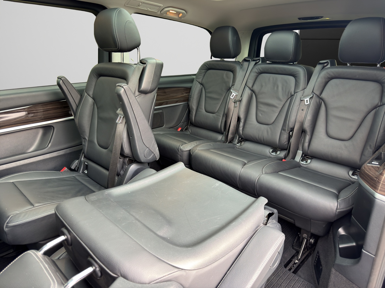 MERCEDES-BENZ V 220 d Exclusive lang 4Matic 9G-Tronic-image-13