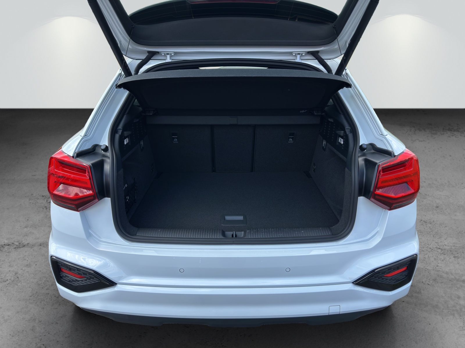 AUDI Q2 35 TFSI advanced S-tronic-image-9
