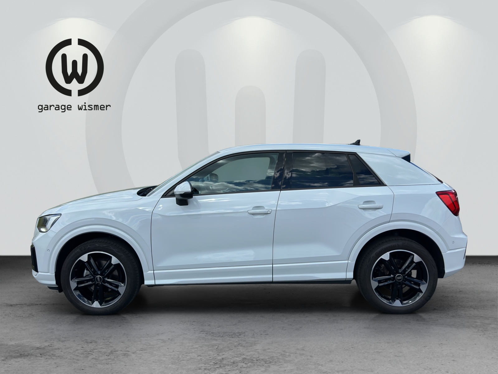 AUDI Q2 35 TFSI advanced S-tronic-showroom-element-1