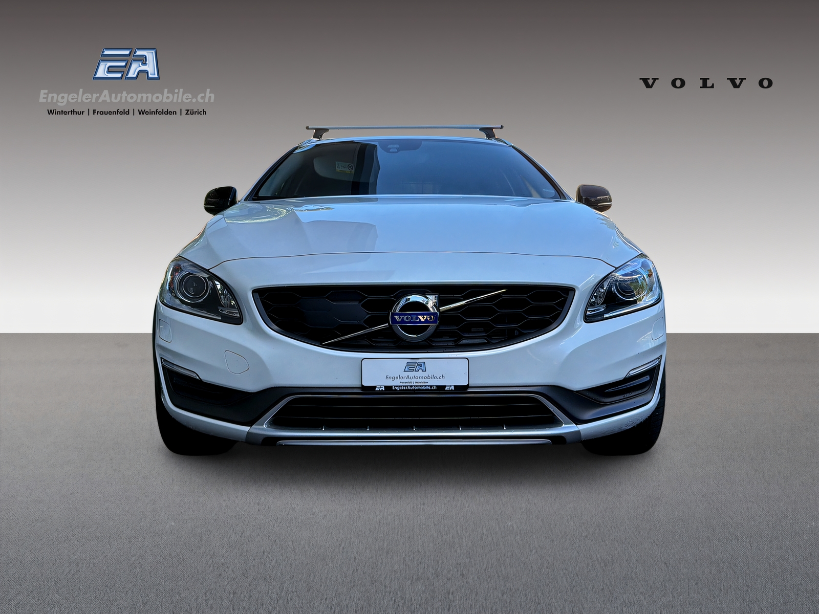 VOLVO V60 Cross Country 2.4 D4 Momentum AWD S/S-showroom-element-1