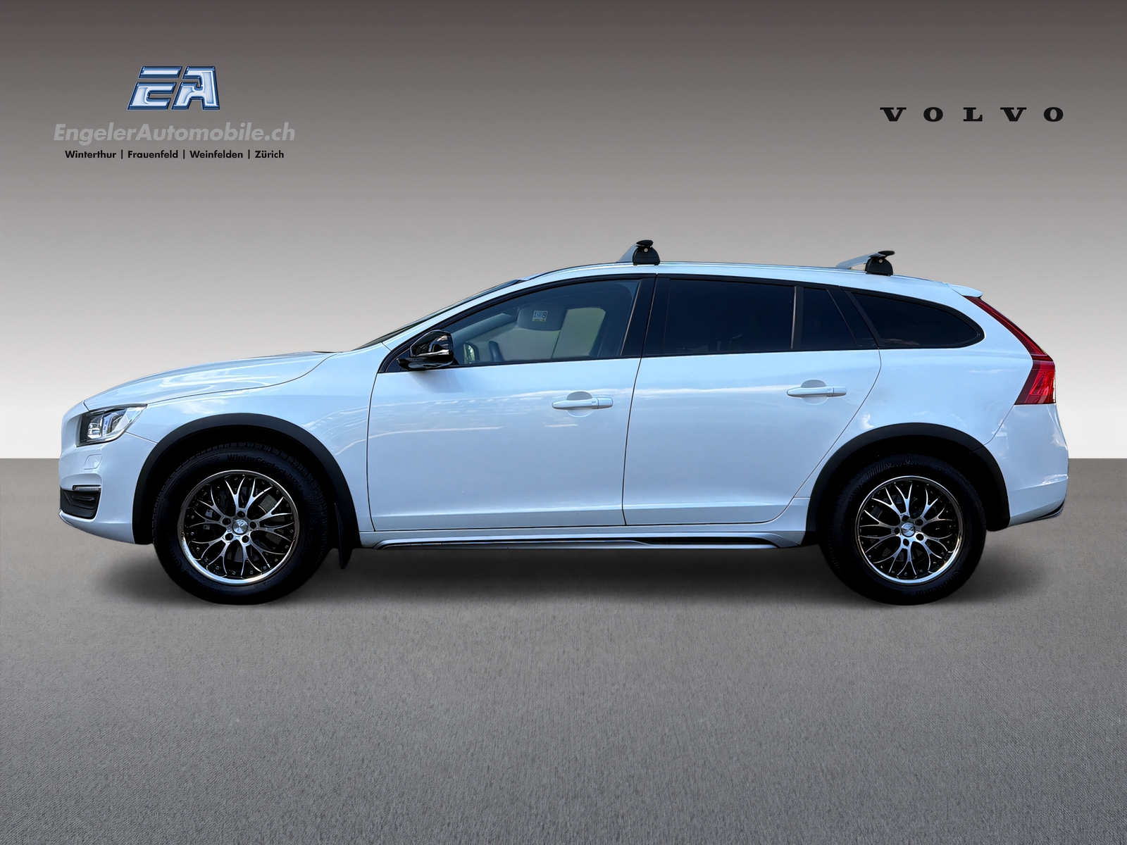 VOLVO V60 Cross Country 2.4 D4 Momentum AWD S/S-showroom-element-2