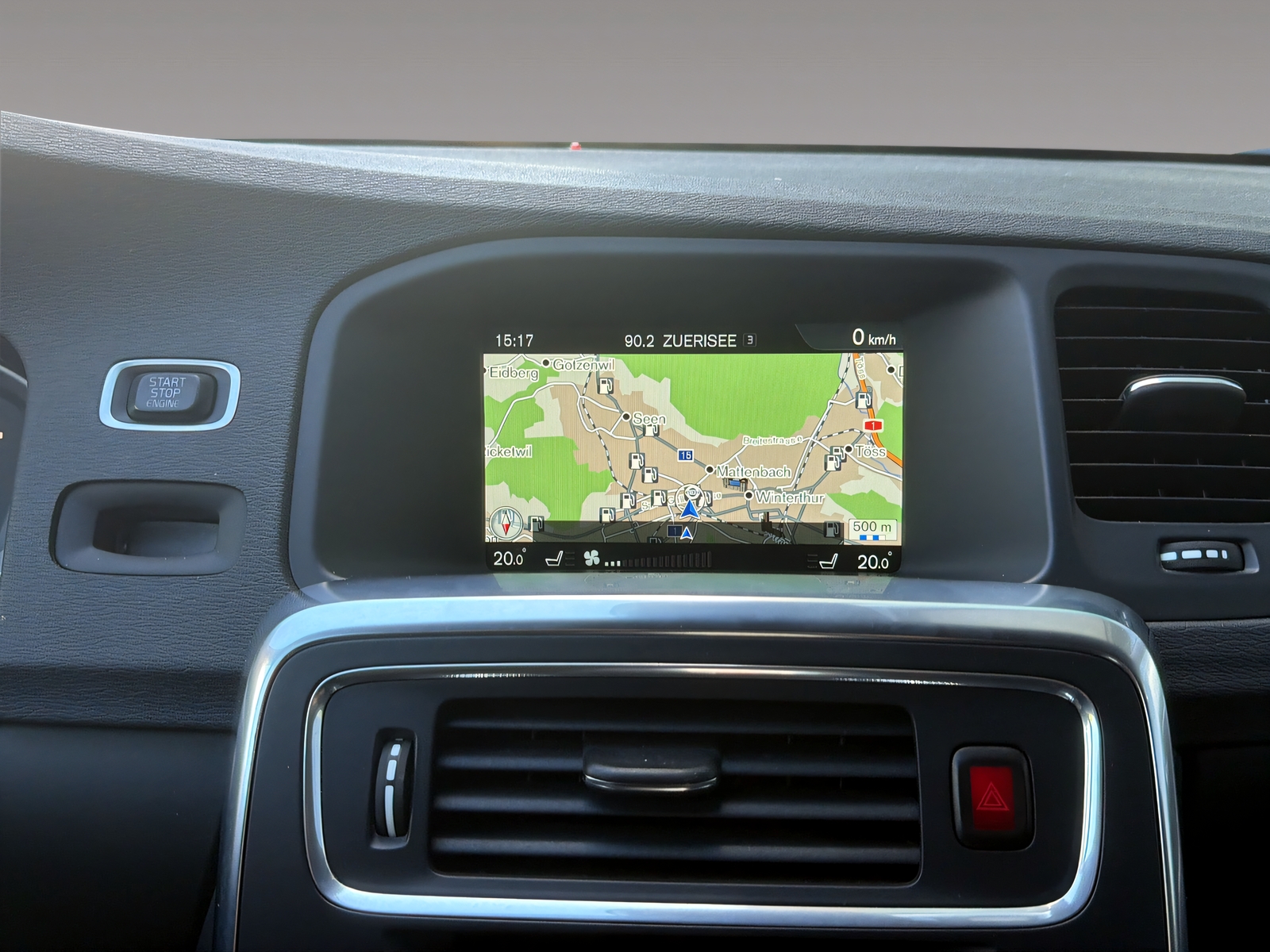 VOLVO V60 Cross Country 2.4 D4 Momentum AWD S/S-image-12
