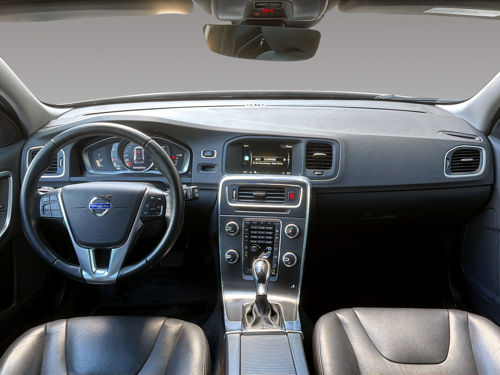 VOLVO V60 Cross Country 2.4 D4 Momentum AWD S/S-image-7