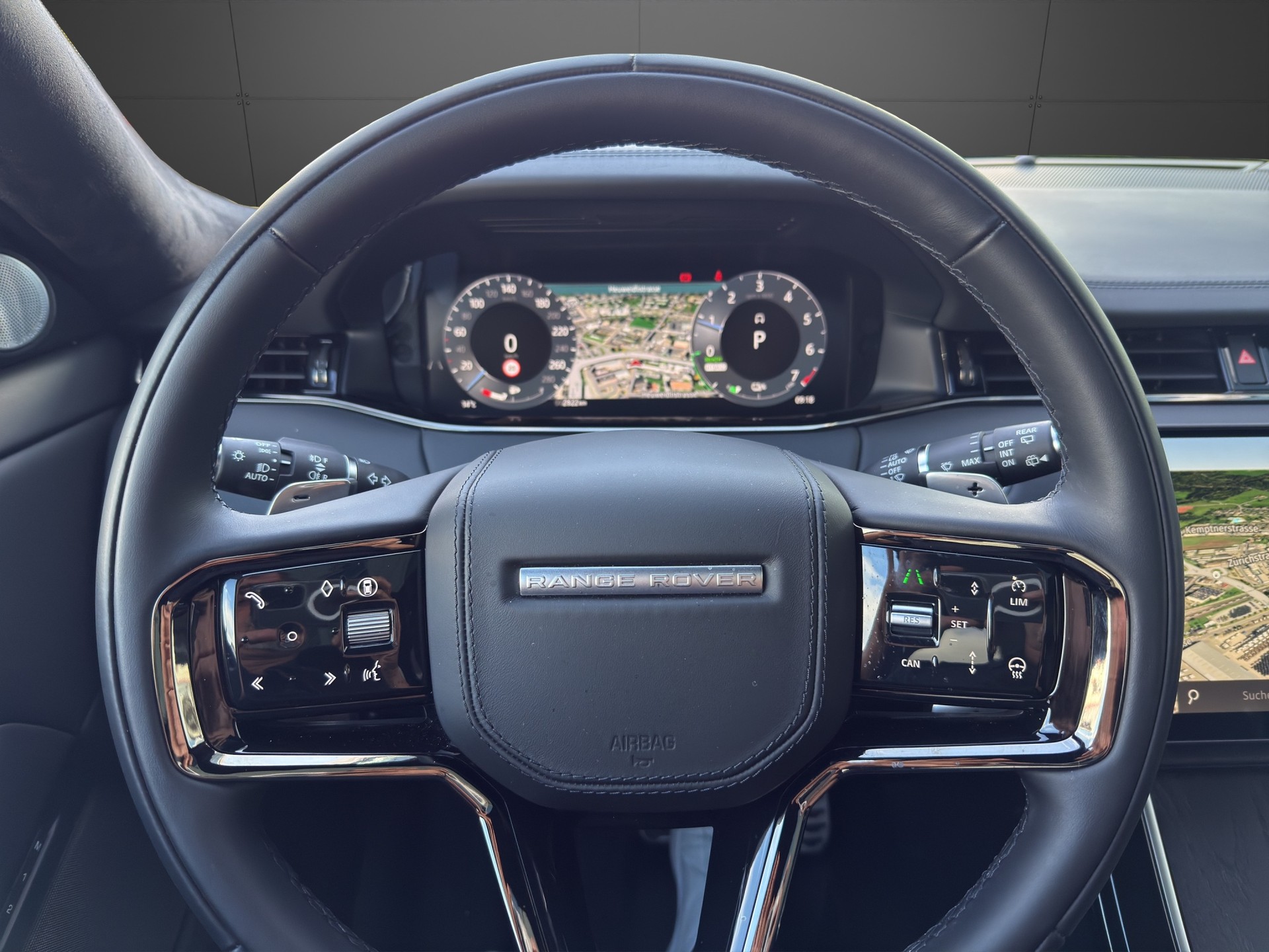 LAND ROVER Range Rover Evoque P 270e Autobiography AT9-image-10