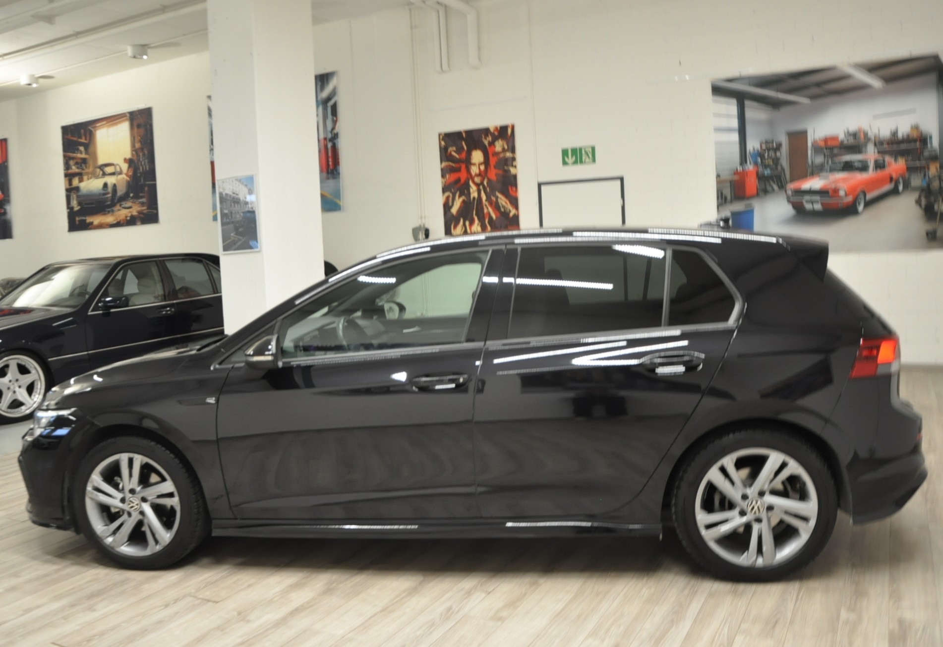 VW Golf Variant 1.5 eTSI mHEV R-Line-showroom-element-2