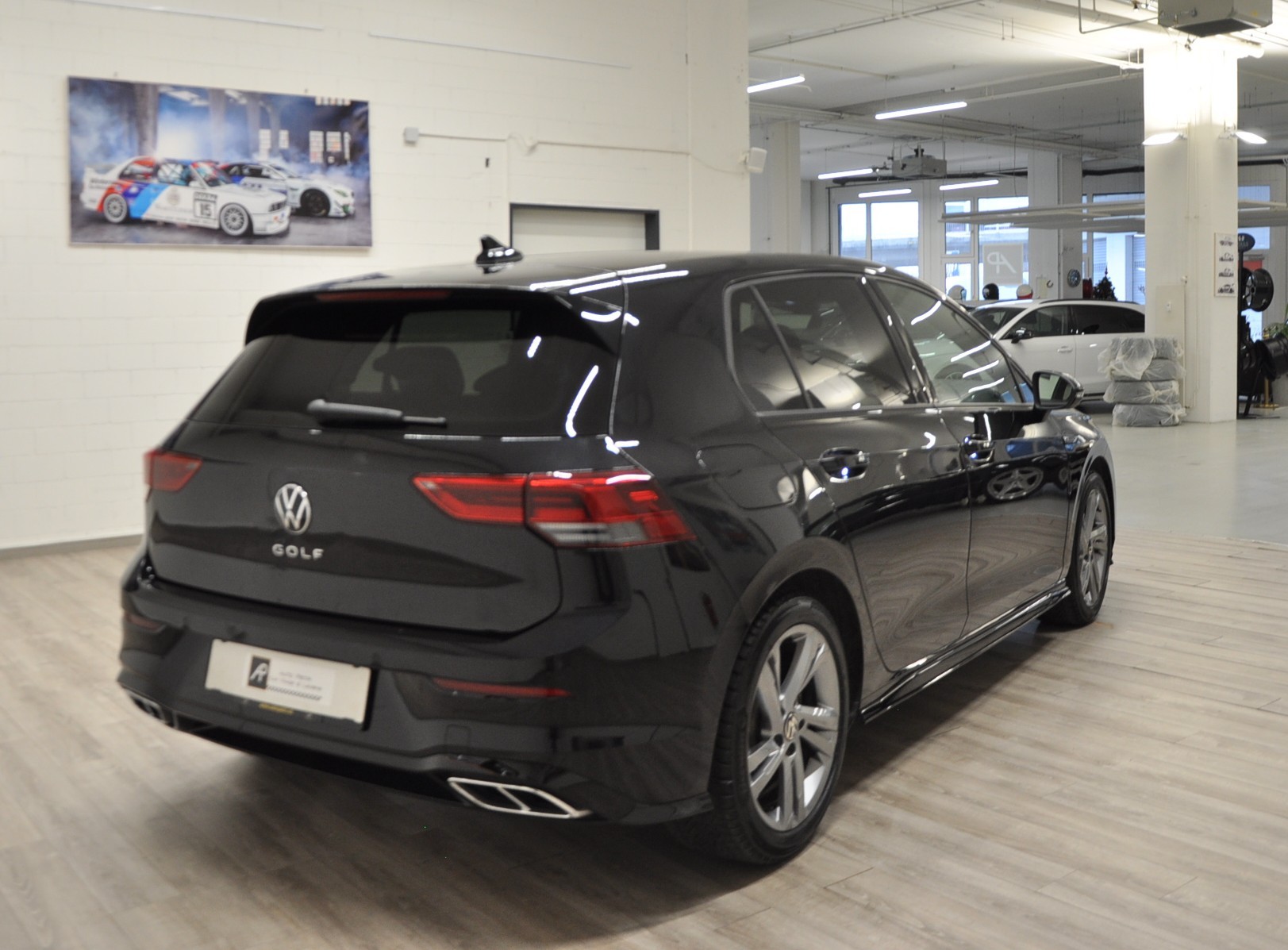 VW Golf Variant 1.5 eTSI mHEV R-Line-showroom-element-3