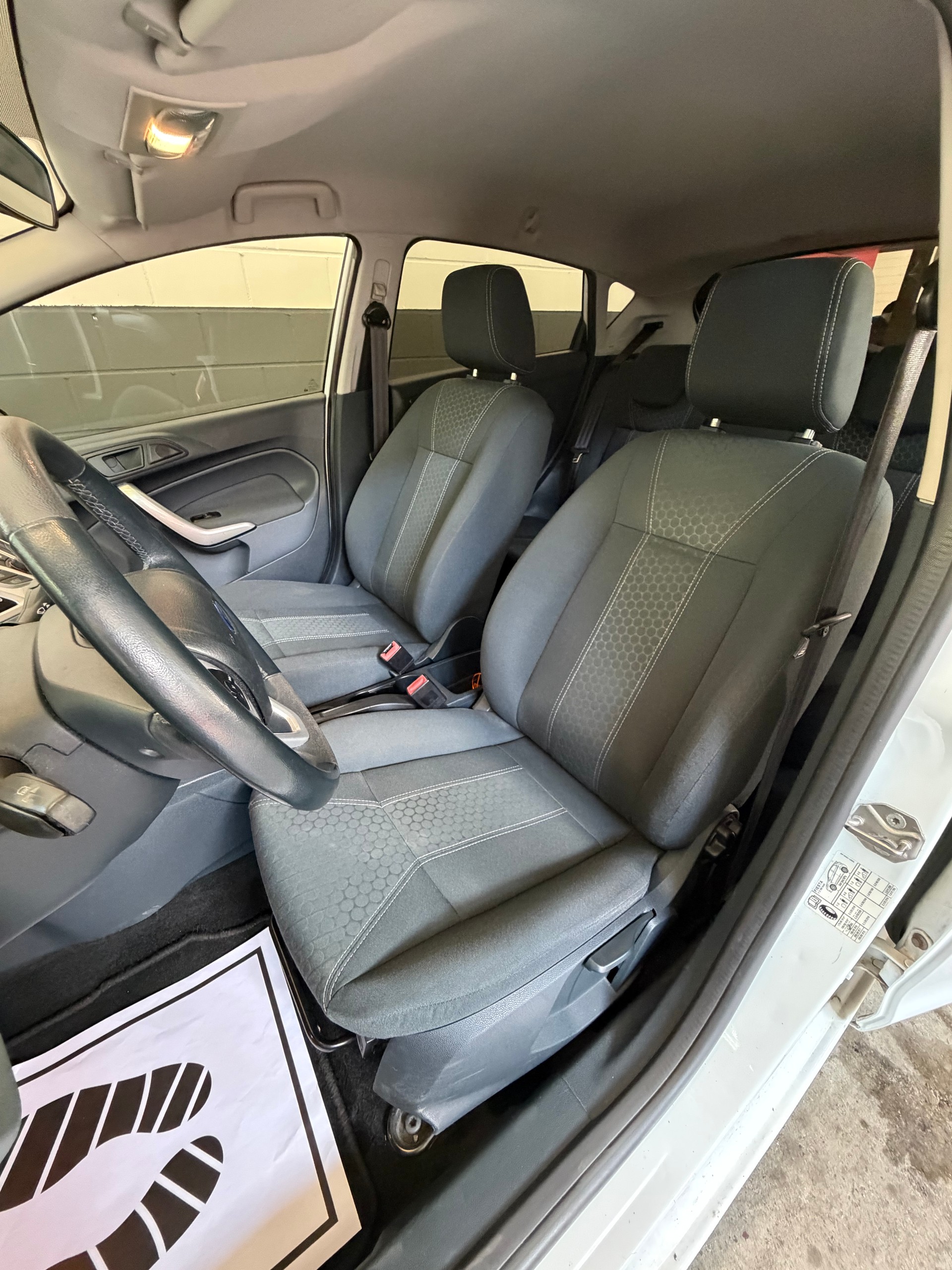 FORD Fiesta 1.4 16V Colourline //NEU AB MFK!-image-14