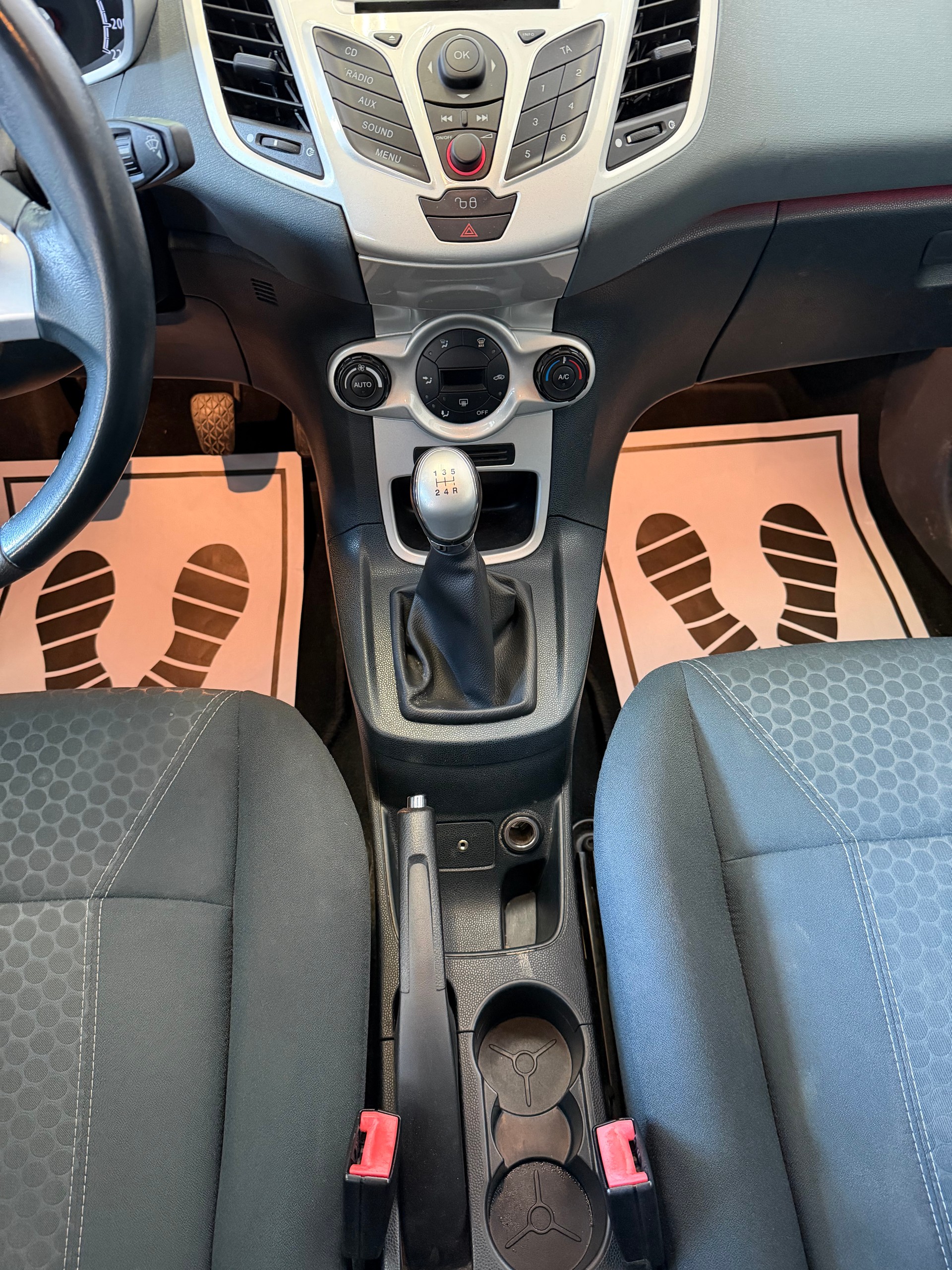 FORD Fiesta 1.4 16V Colourline //NEU AB MFK!-image-13
