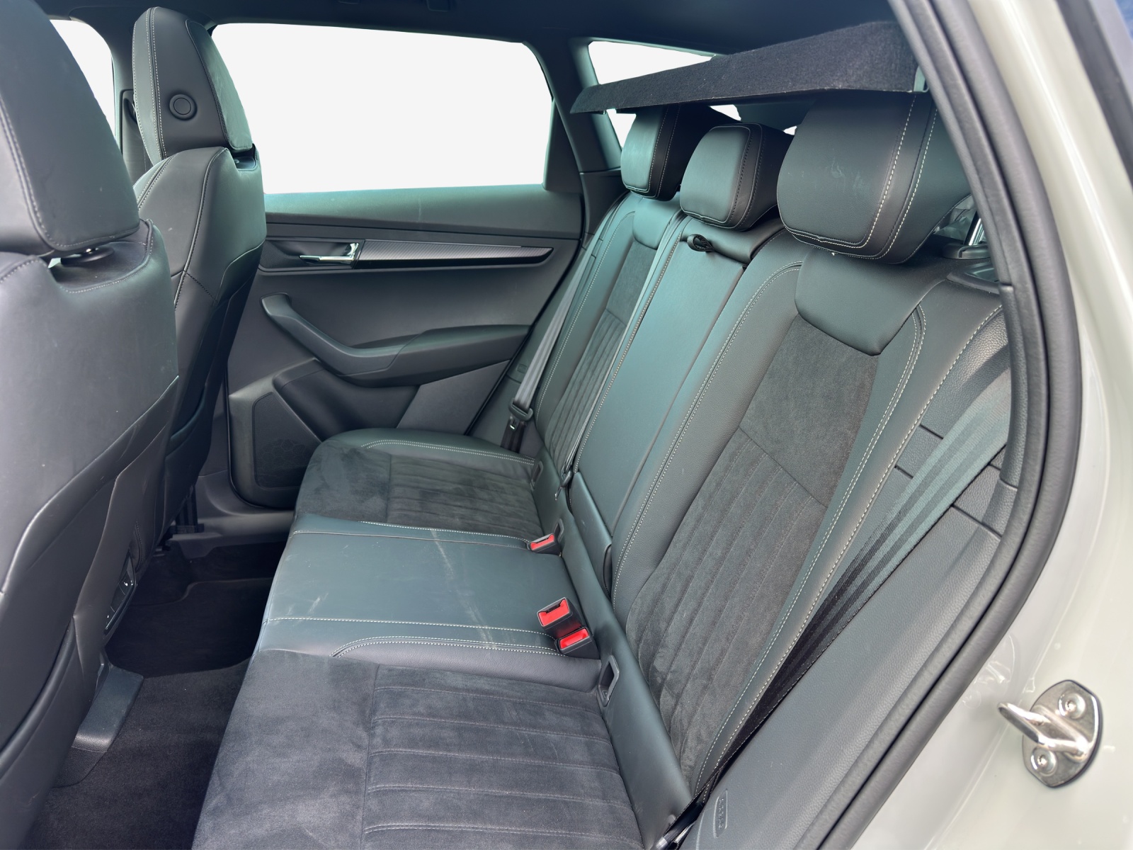 SKODA Karoq 2.0 TSI SportLine 4x4 DSG-image-8