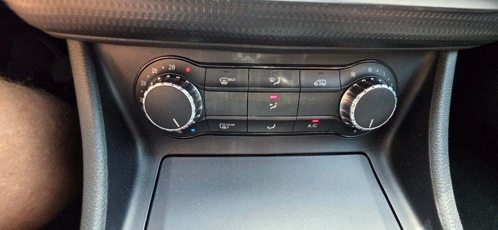 MERCEDES-BENZ A 180 Style-image-23