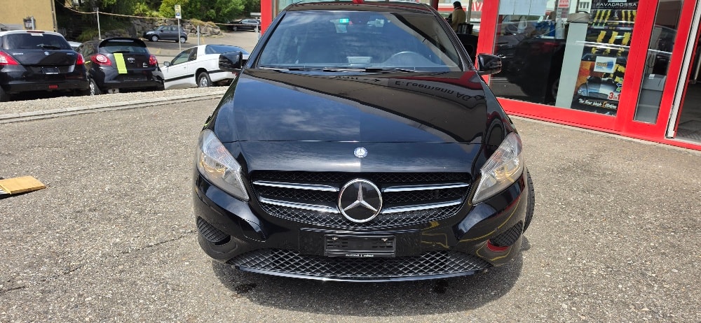 MERCEDES-BENZ A 180 Style-image-9