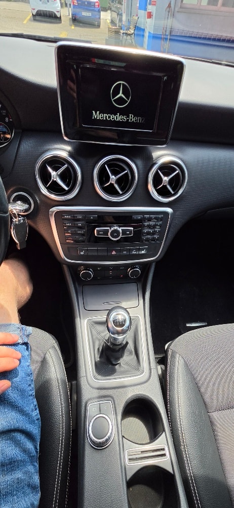 MERCEDES-BENZ A 180 Style-image-24