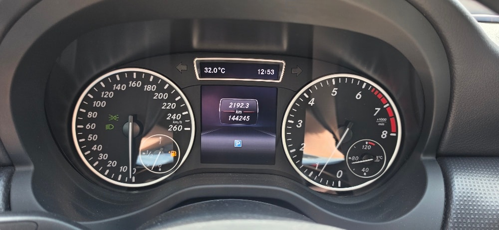 MERCEDES-BENZ A 180 Style-image-20