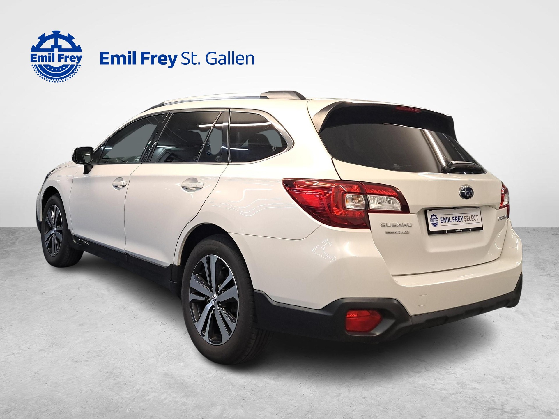 SUBARU Outback 2.5i Luxury-showroom-element-2