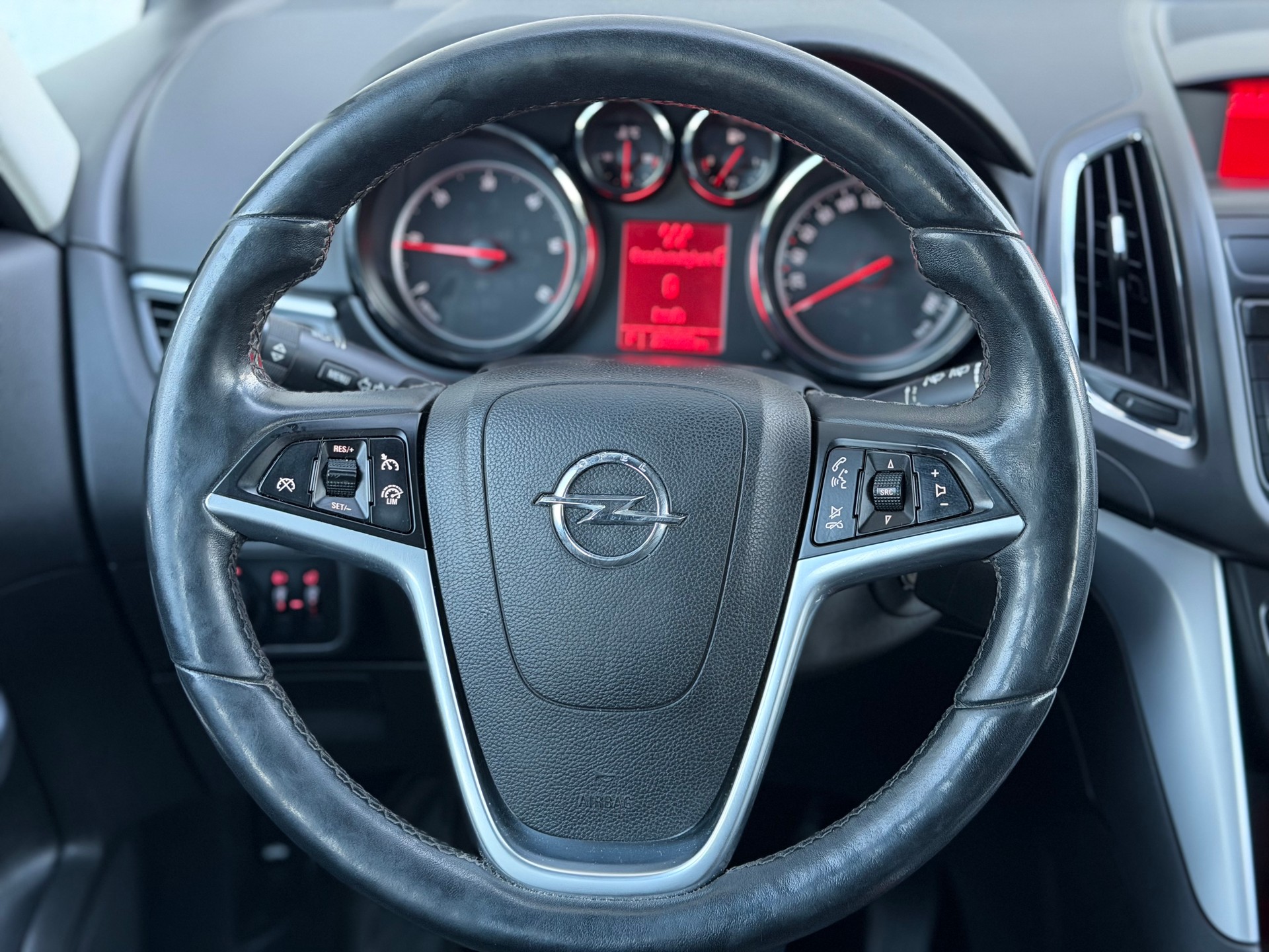 OPEL Zafira Tourer 2.0 CDTi Cosmo Automatic-image-11