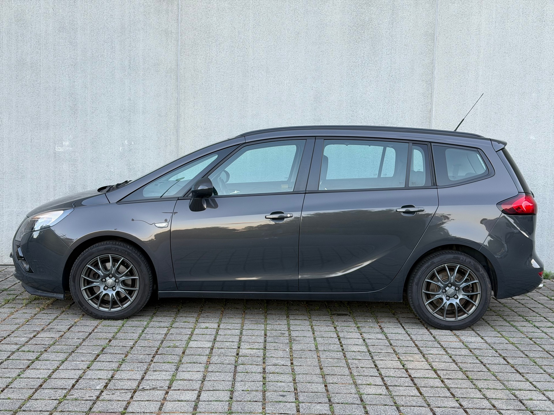 OPEL Zafira Tourer 2.0 CDTi Cosmo Automatic-showroom-element-2