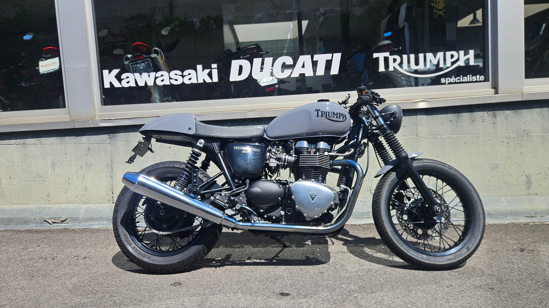 TRIUMPH Thruxton 900-image-1