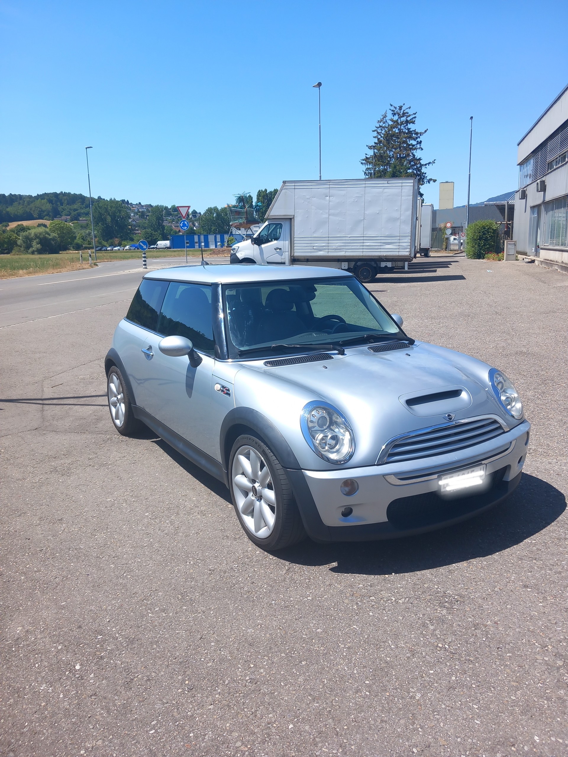 MINI Cooper S-showroom-element-3