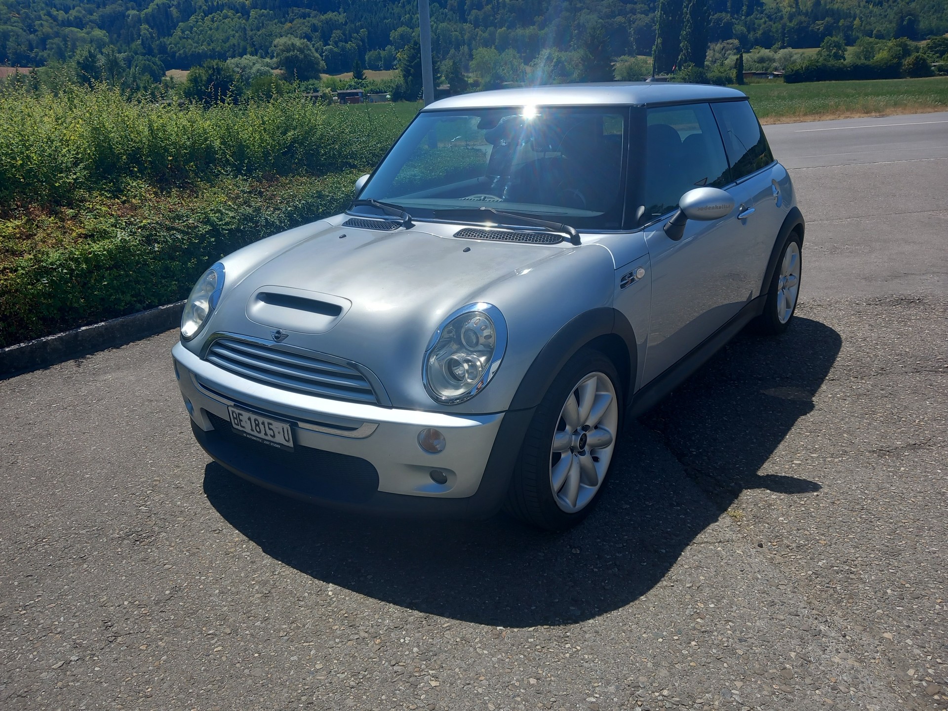 MINI Cooper S-showroom-element-2