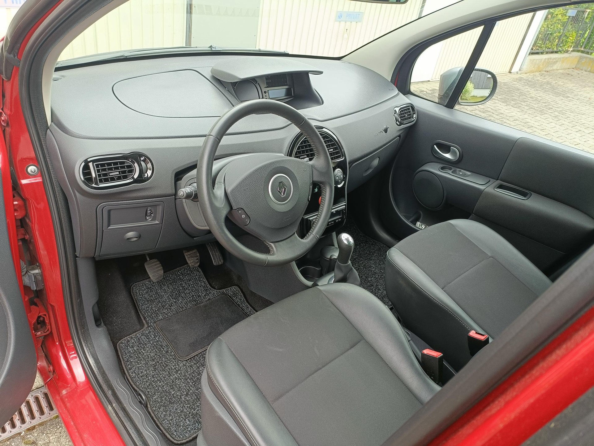 RENAULT 1.2 TCe 100 Night&Day-image-3
