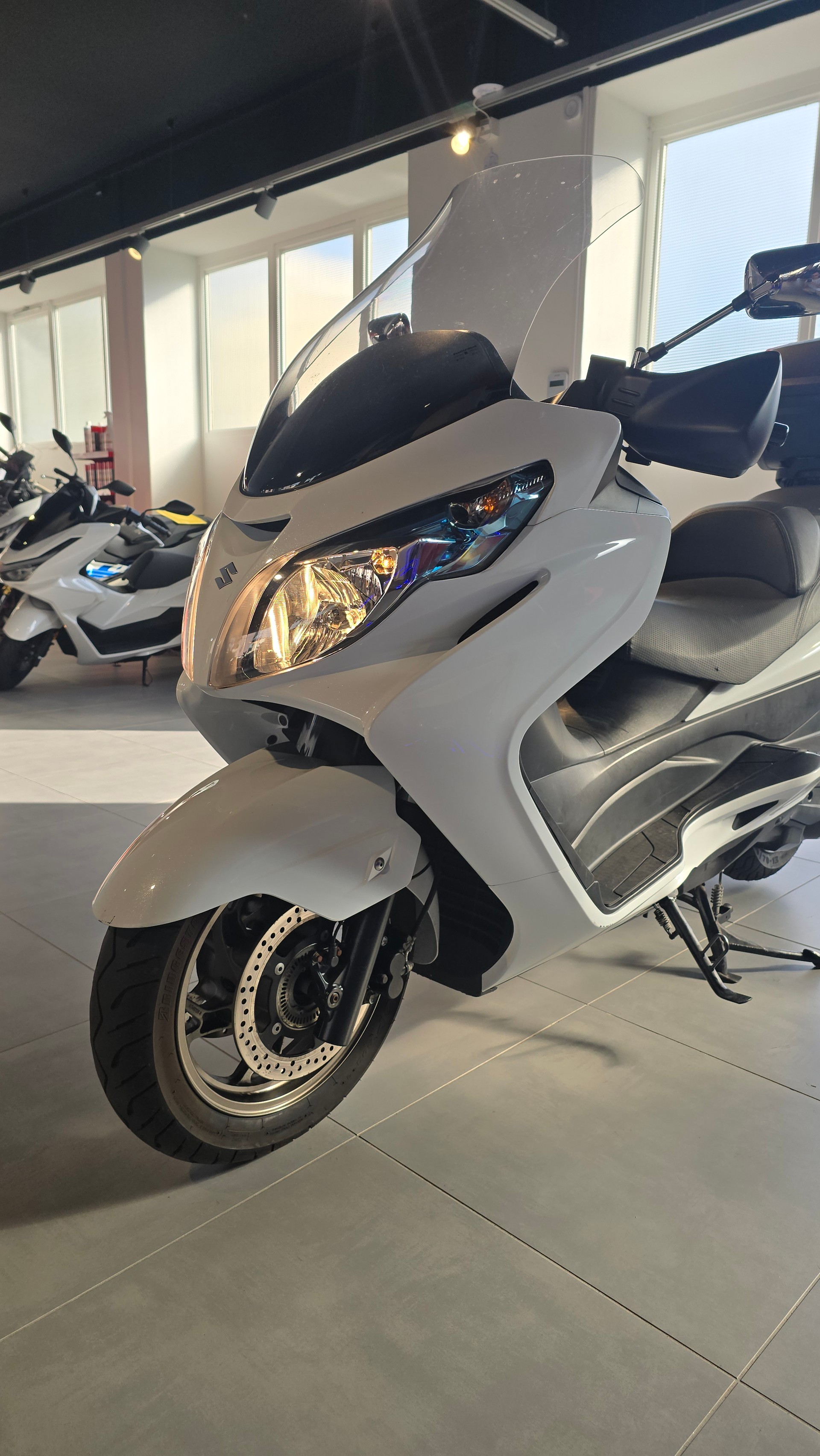 SUZUKI AN 400 Z Burgman-image-1