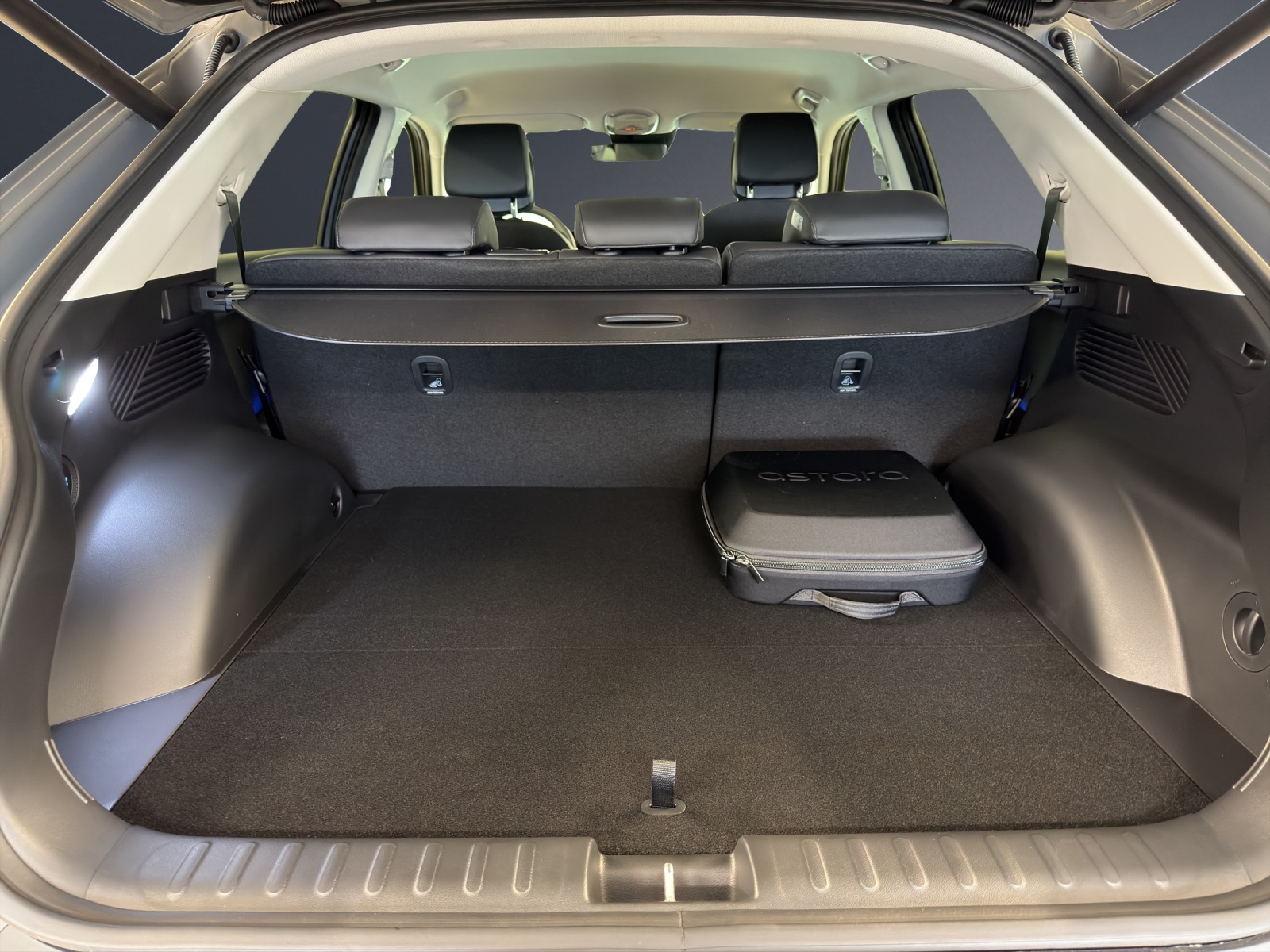 HYUNDAI Ioniq 5 Amplia 84kWh 4WD-image-17