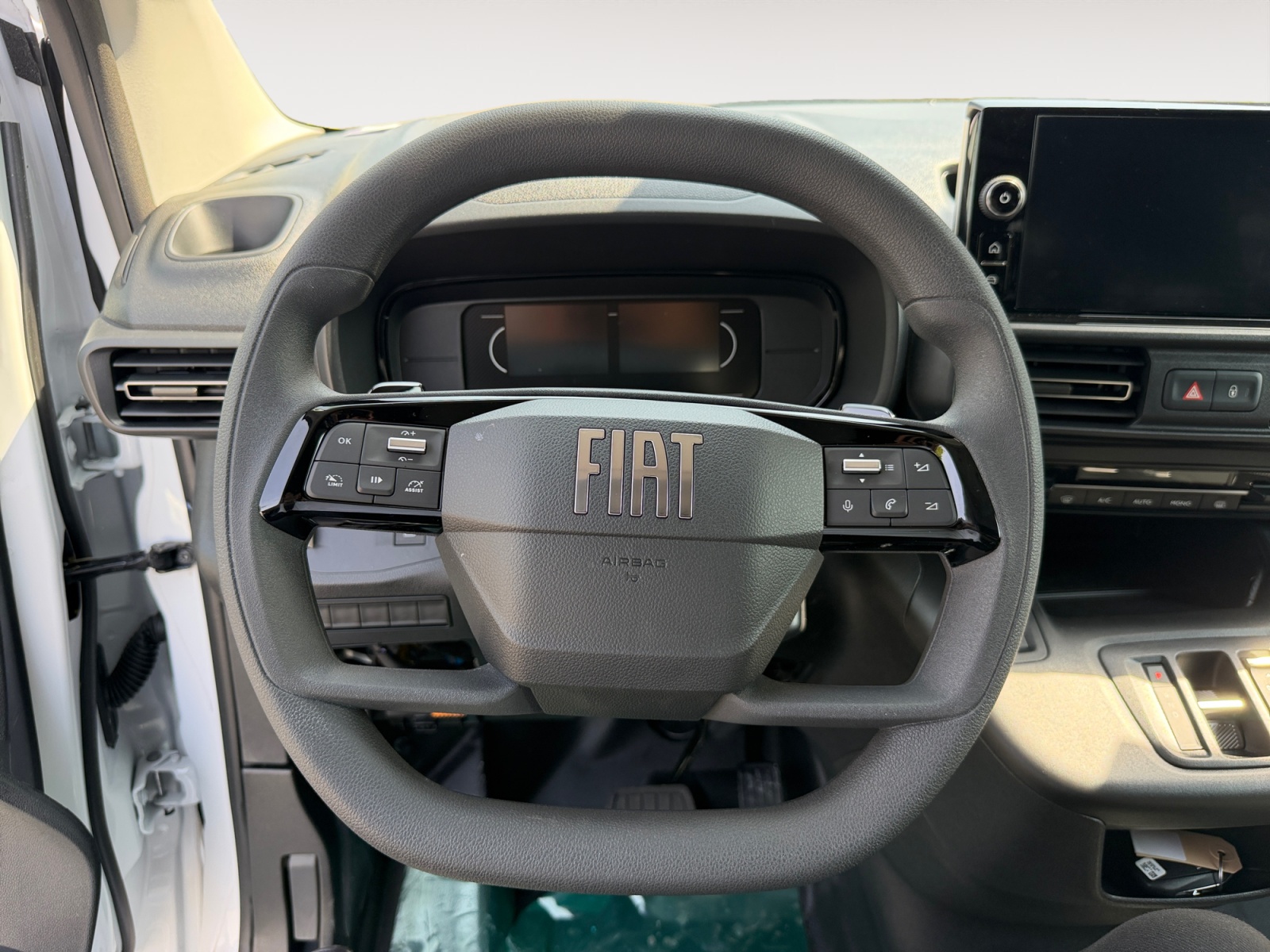 FIAT E-Doblo L1 50kWh 800kg Easy Pro-image-8