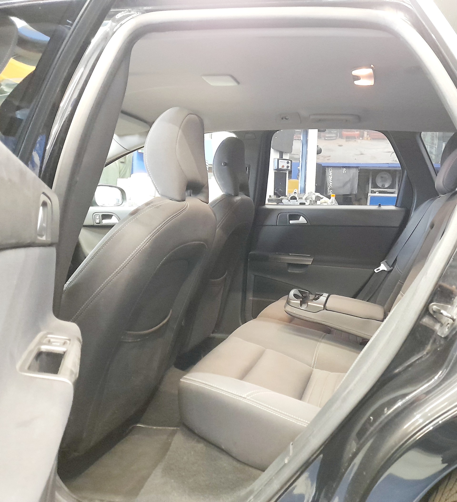 VOLVO V50 T5 AWD Summum-image-6