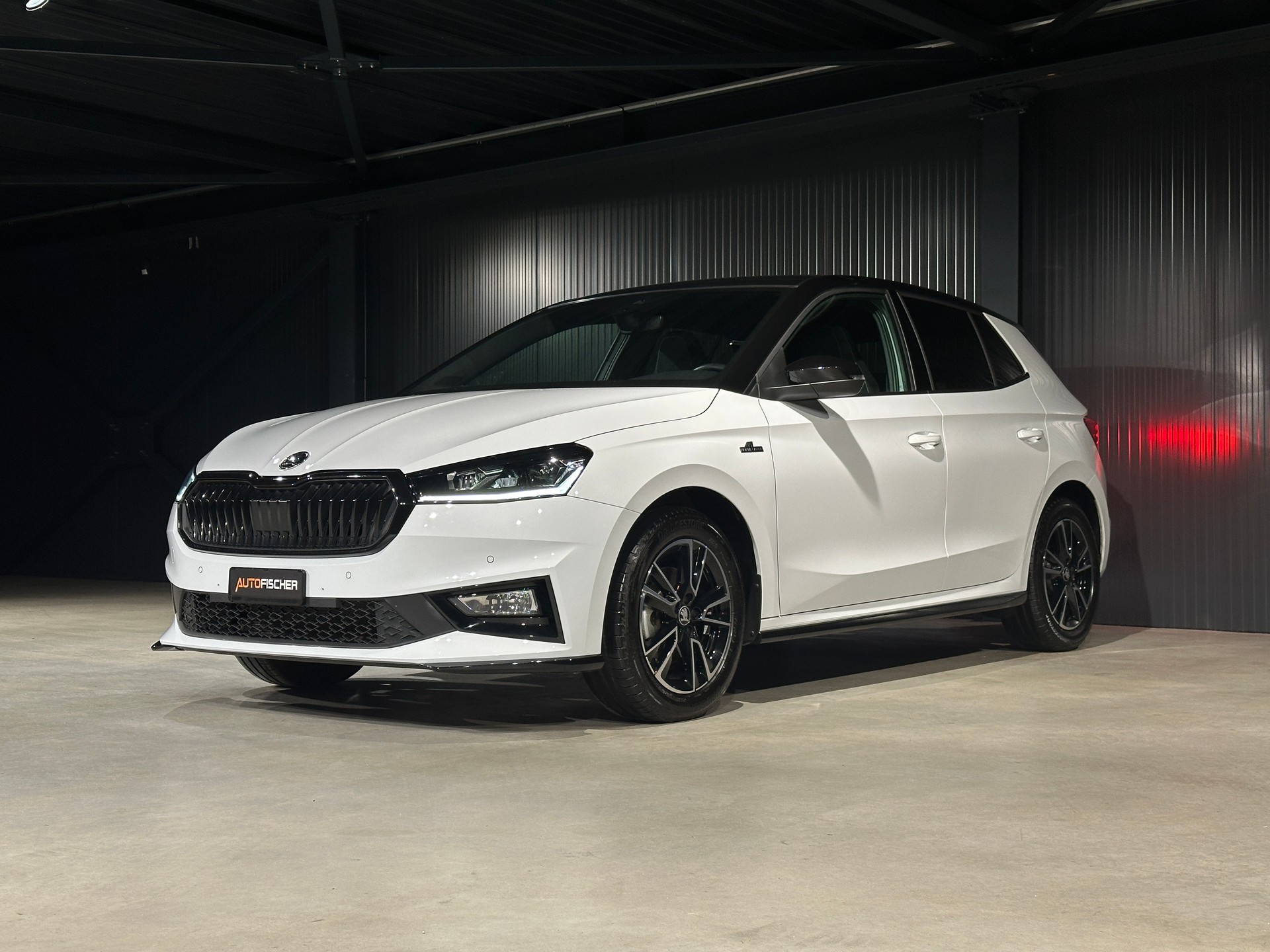 SKODA Fabia 1.0 TSI Monte Carlo DSG-showroom-element-3