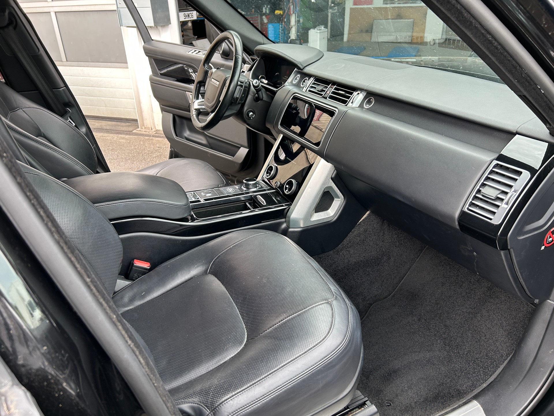 LAND ROVER Range Rover 3.0 SDV6 Vogue Automatic " MOTEUR BLOQUER " VENDU DANS L'ETAT Tél : 079 611 65 33-image-7