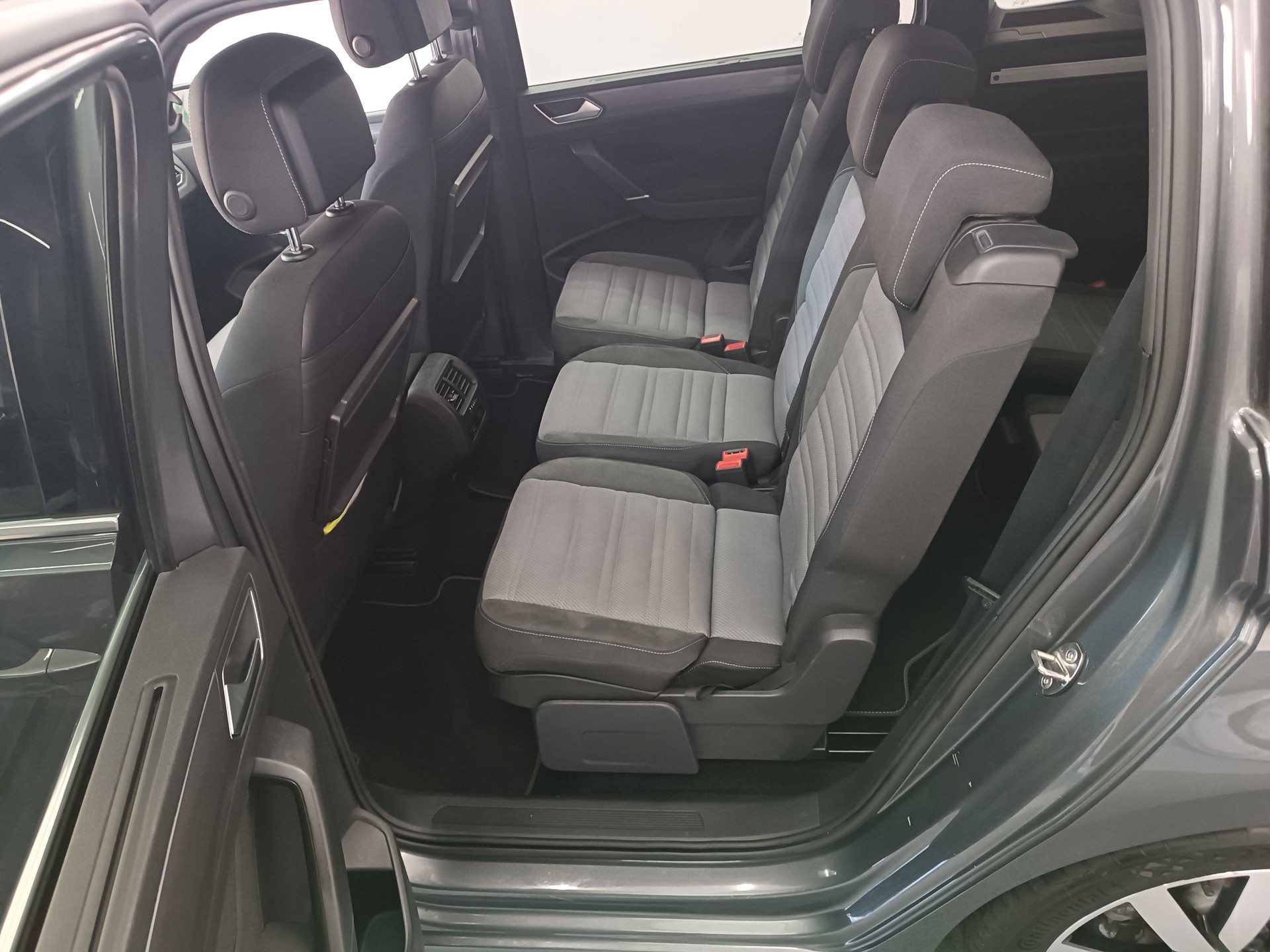 VW Touran 1.5 TSI EVO Highline DSG-image-11