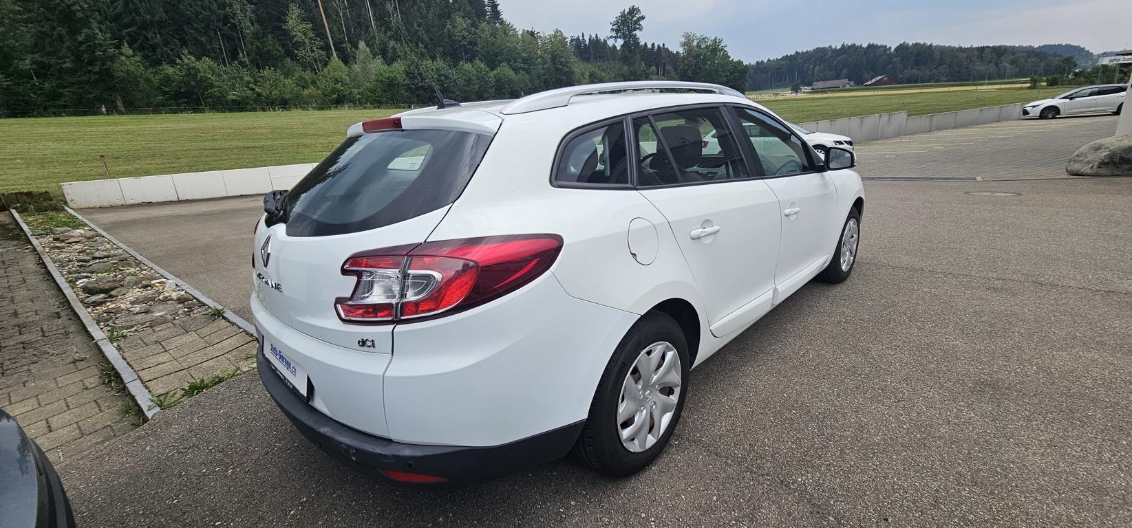 RENAULT Mégane Grandtour 1.5 dCi Expression EDC-image-5