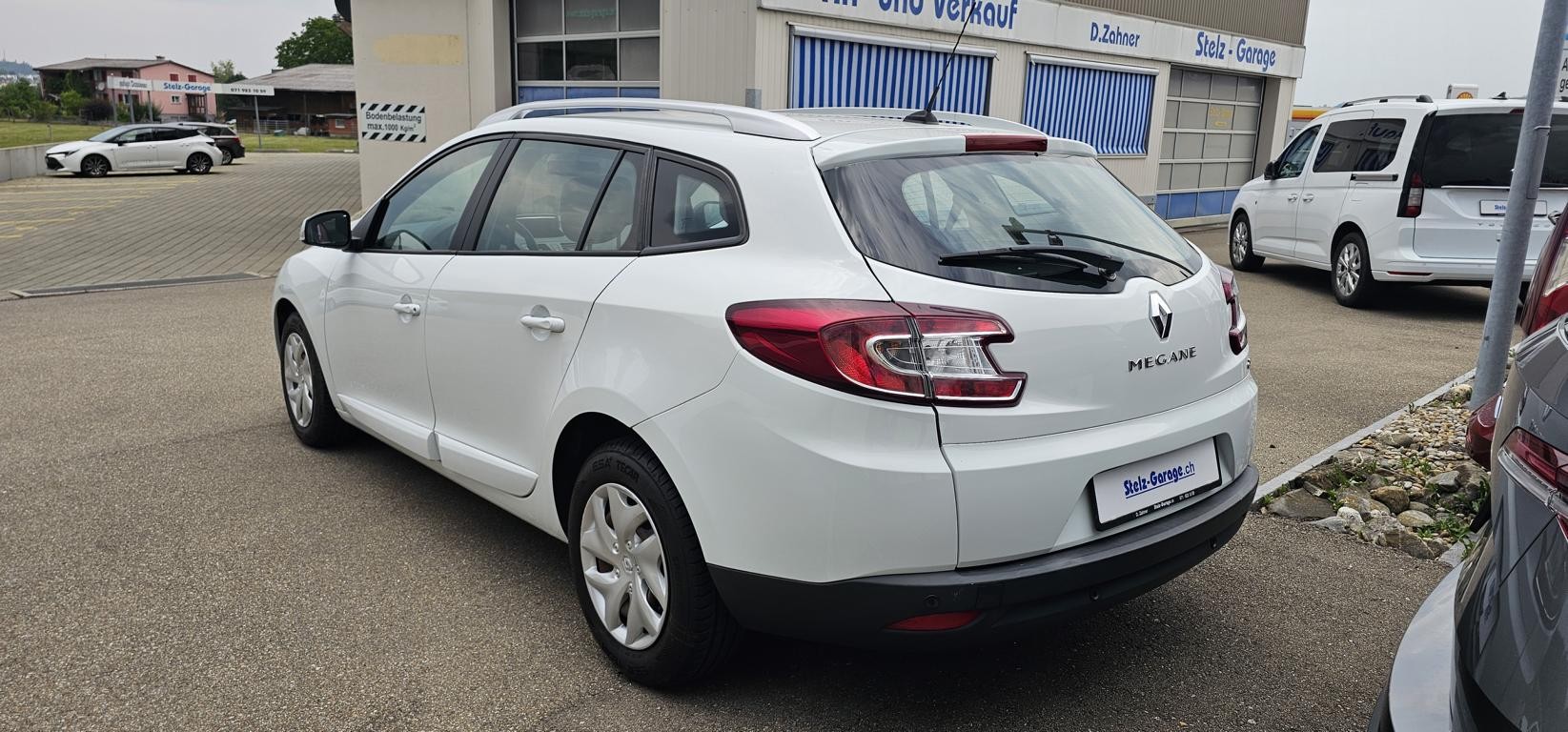 RENAULT Mégane Grandtour 1.5 dCi Expression EDC-image-4