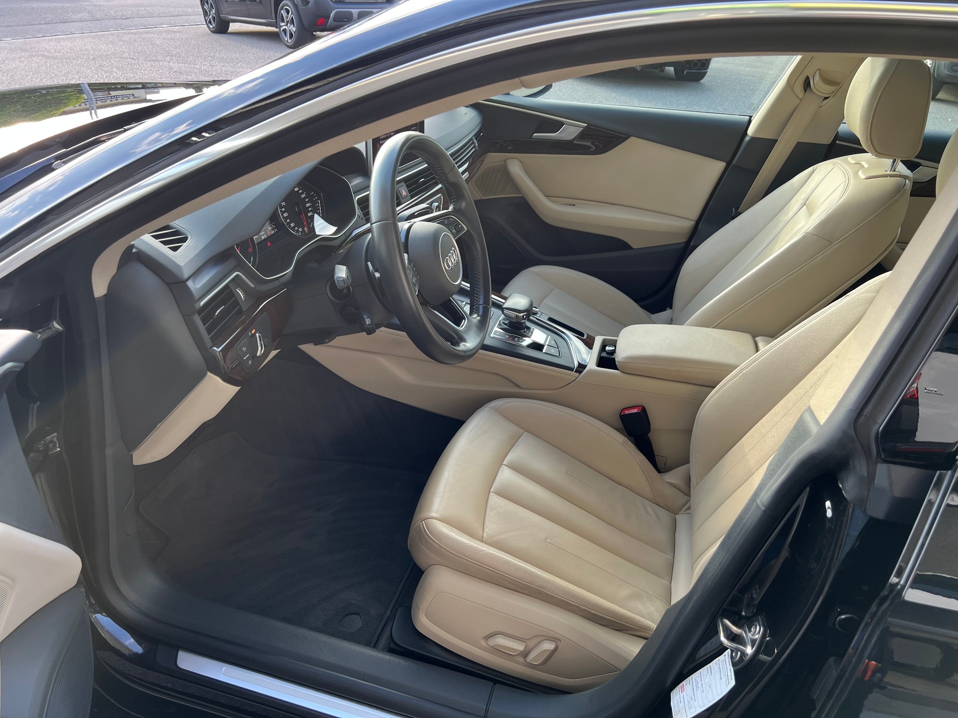 AUDI A5 Sportback 2.0 TFSI Design quattro S-Tronic-image-8
