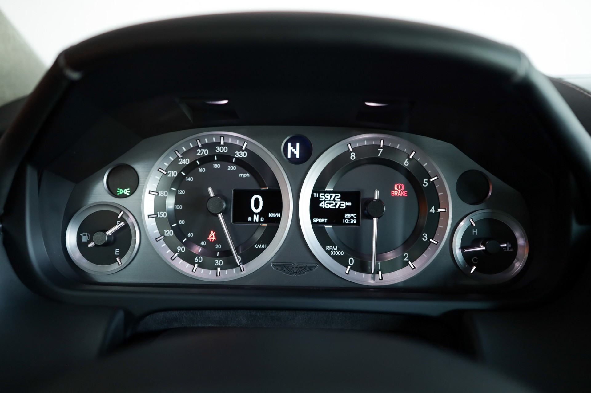ASTON MARTIN V8 Vantage 4.7 Sportshift-image-26