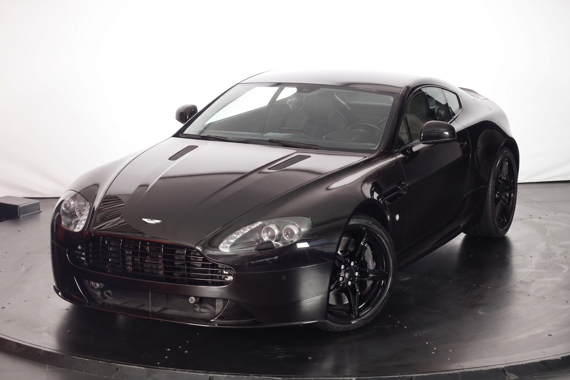 ASTON MARTIN V8 Vantage 4.7 Sportshift-image-6