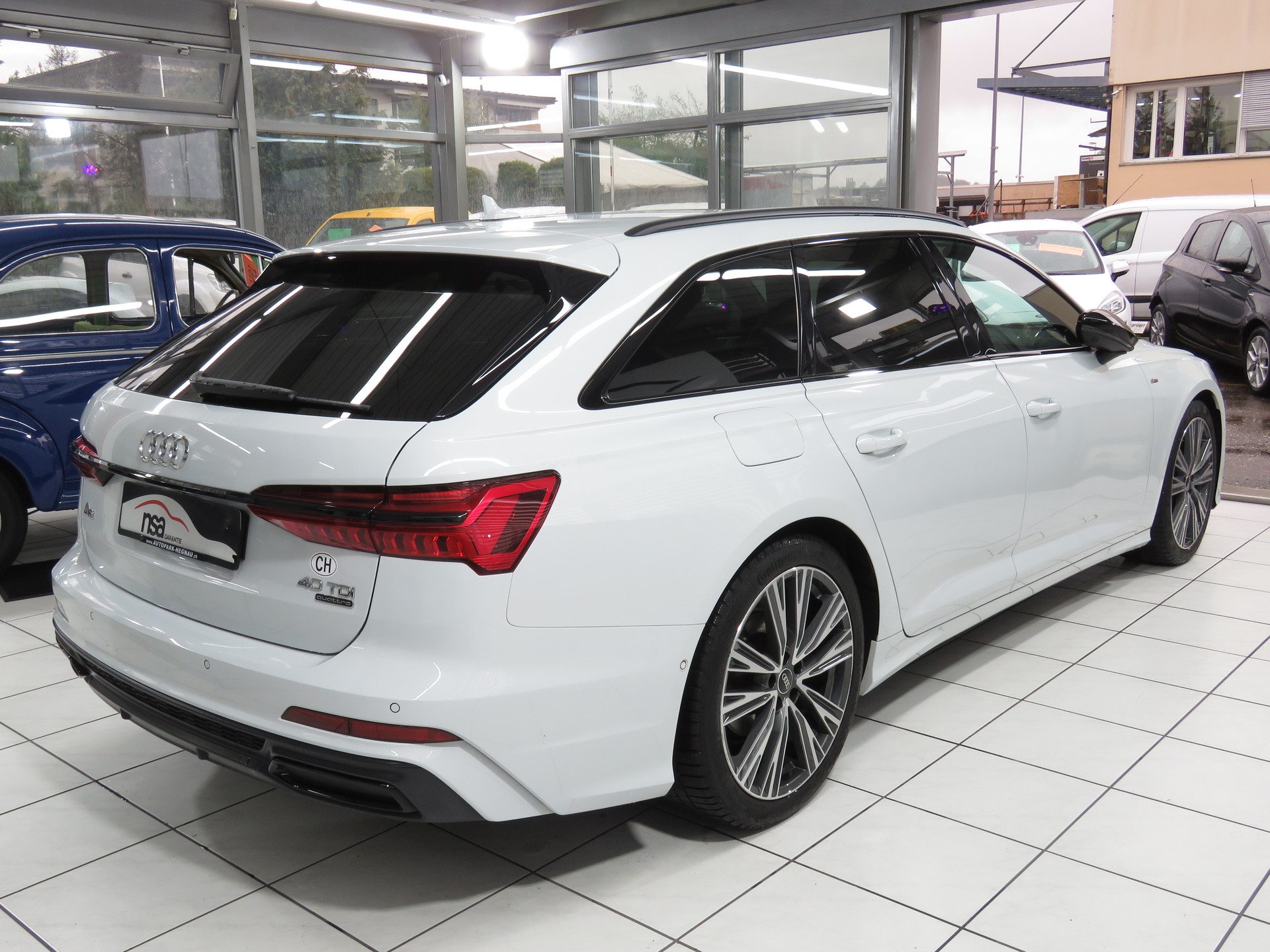 AUDI A6 Avant 40 TDI Sport Attraction Quattro S-tronic (Automat, AHK 2.0 t)-showroom-element-3