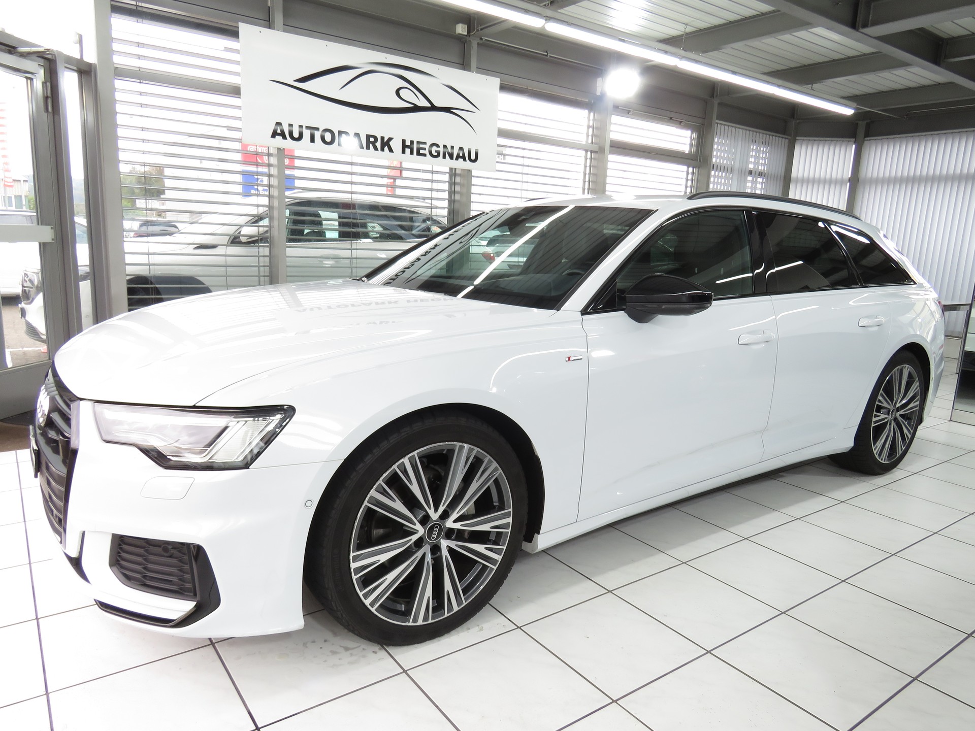 AUDI A6 Avant 40 TDI Sport Attraction Quattro S-tronic (Automat, AHK 2.0 t)