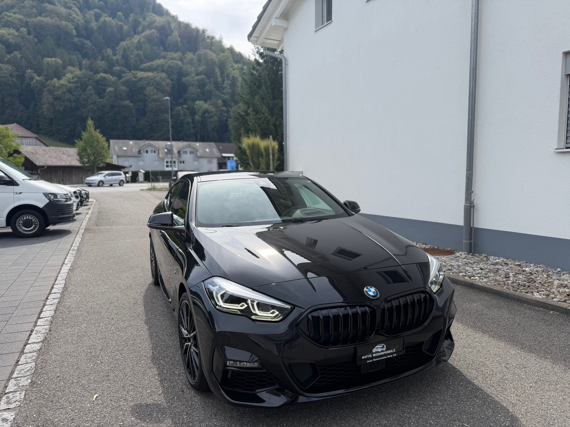 BMW 218i Gran Coupé M Sport Steptronic-showroom-element-1