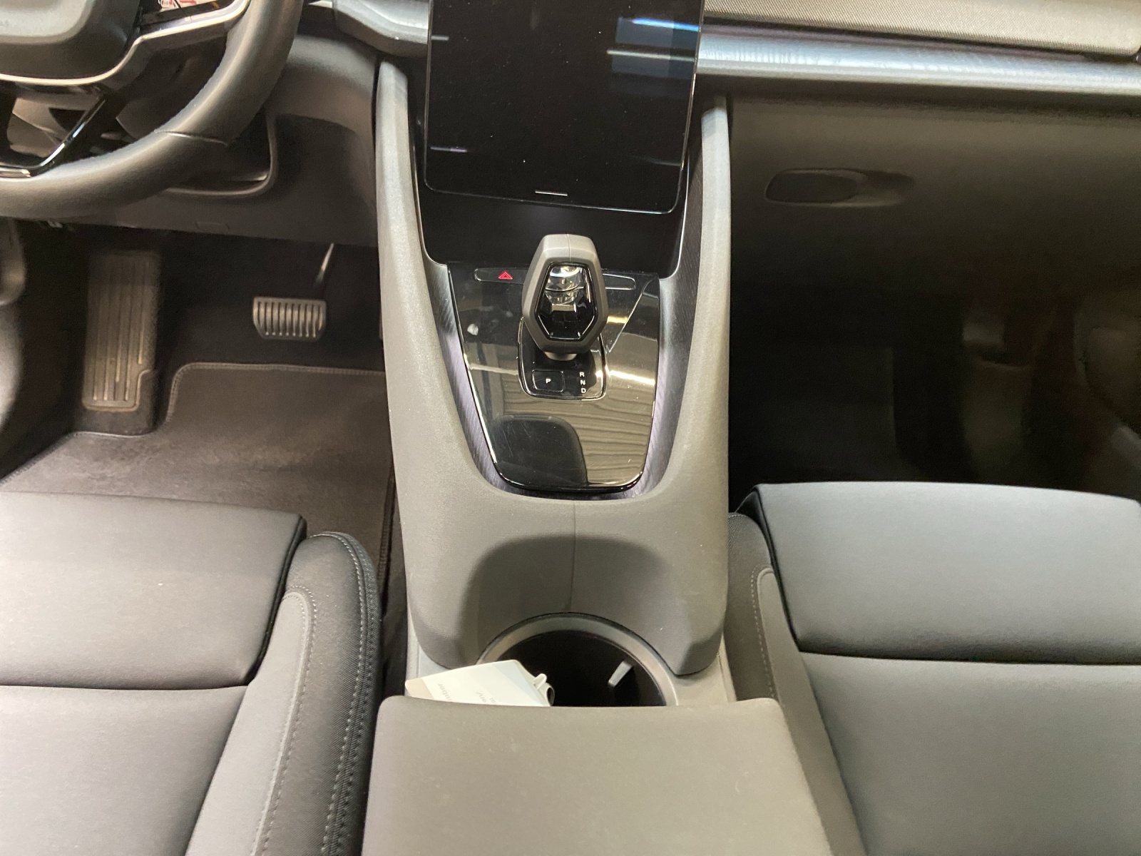 POLESTAR 2 Long Range Dual Motor-image-8