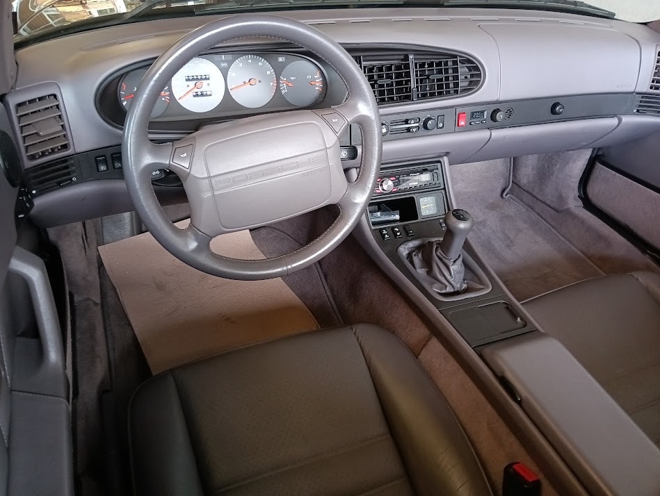 PORSCHE 968 Cabrio-image-9