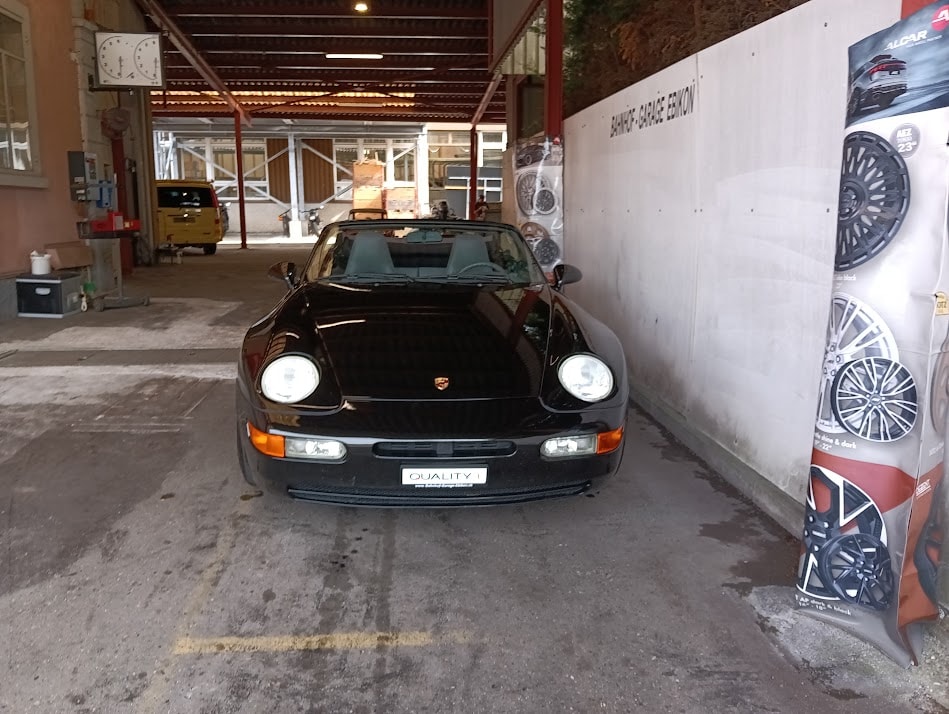 PORSCHE 968 Cabrio-image-1