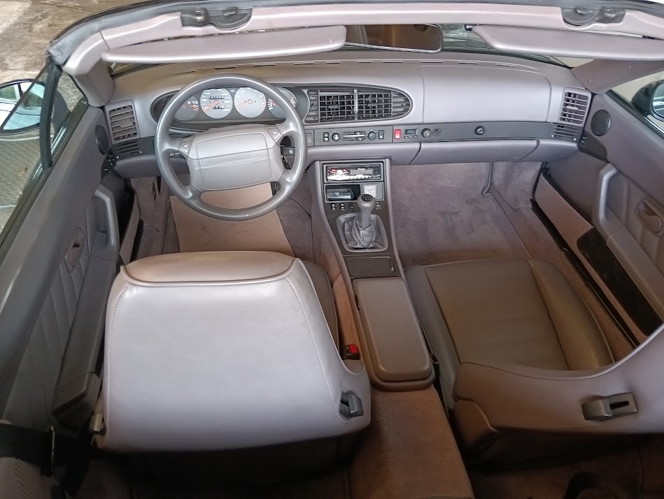 PORSCHE 968 Cabrio-image-12