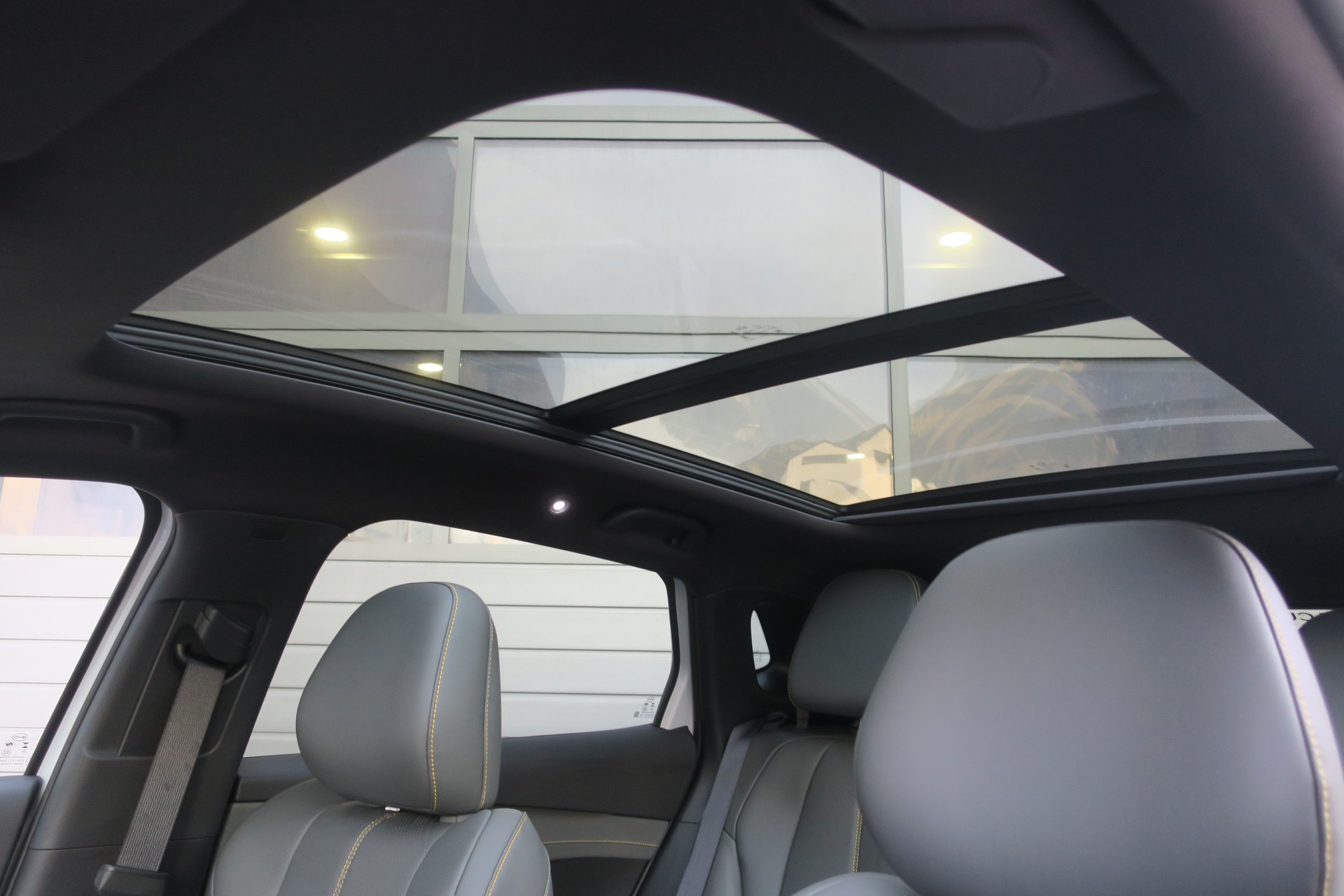 BYD Atto 3 EVO 74.8 kWh Excellence AWD-image-8