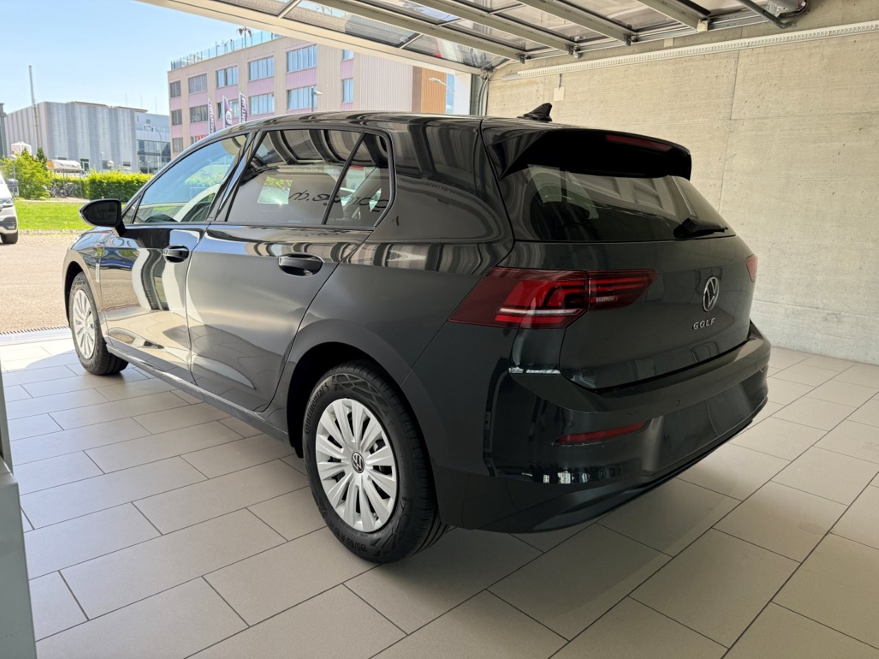 VW Golf 1.5 e TSI mHEV Basis DSG-showroom-element-1