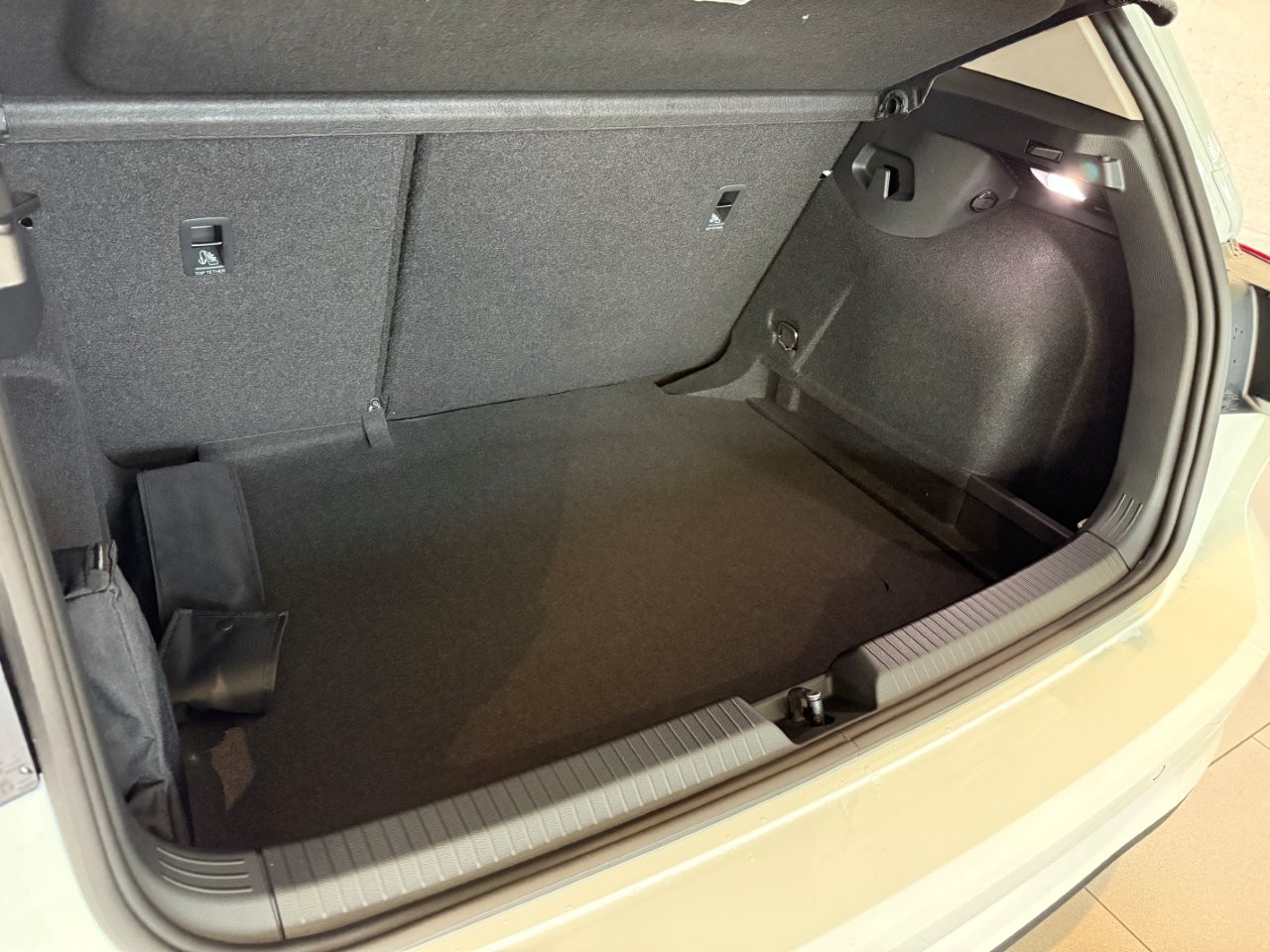 VW Golf 1.5 e TSI mHEV Basis DSG-image-9