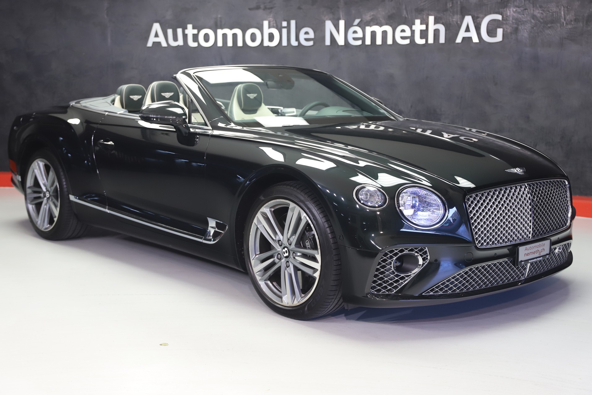 BENTLEY Continental GTC 4.0 V8