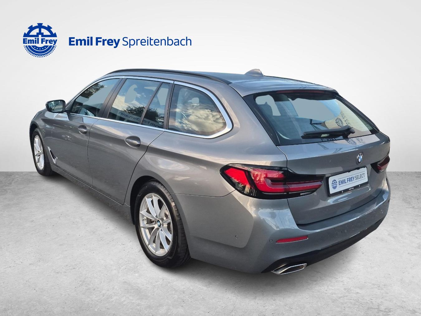 BMW 520d xDrive Touring-showroom-element-2
