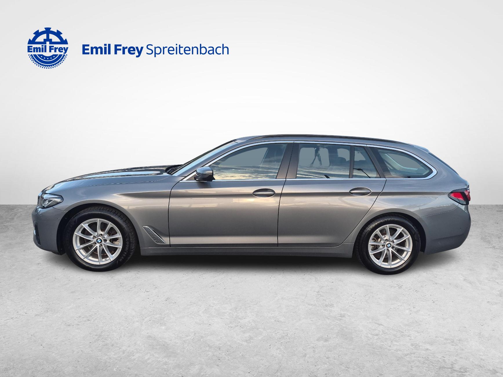 BMW 520d xDrive Touring-showroom-element-1